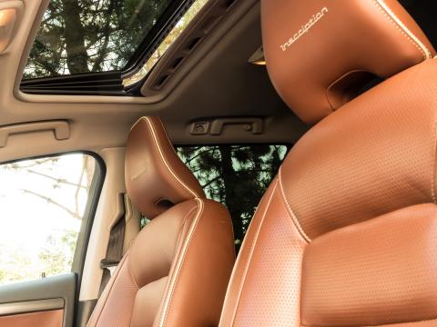 Volvo XC70 - barna