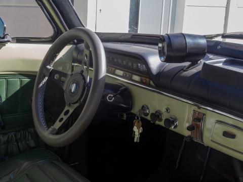 Volvo Amazon P220